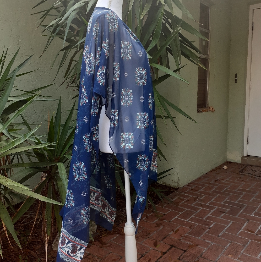 Blue Kimono - Picture 3 of 12